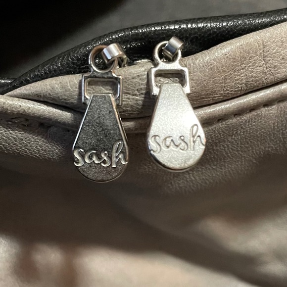 Sash Bag Genuine Leather Crossbody Sling Purse Reversible Gray Black Wallet - Picture 4 of 12